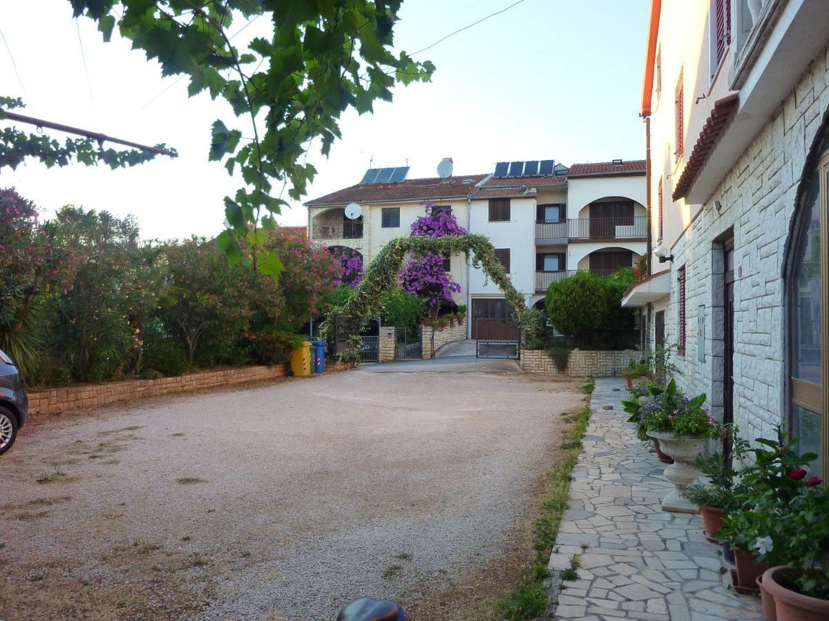 Studio Apartment Ozi Rovinj Exterior foto